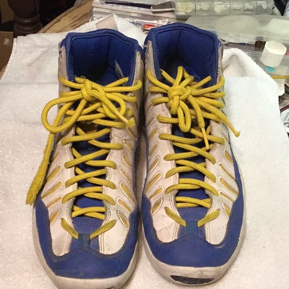 Nike Other - Boys Nike  Blue, Gold & White Size 6.5